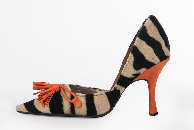 Safari black women's open arch dress pumps. Pointed toe. Very high spool heels. Profile view - Florence KOOIJMAN